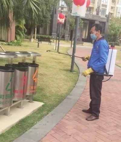 社區(qū)消毒。.jpg
